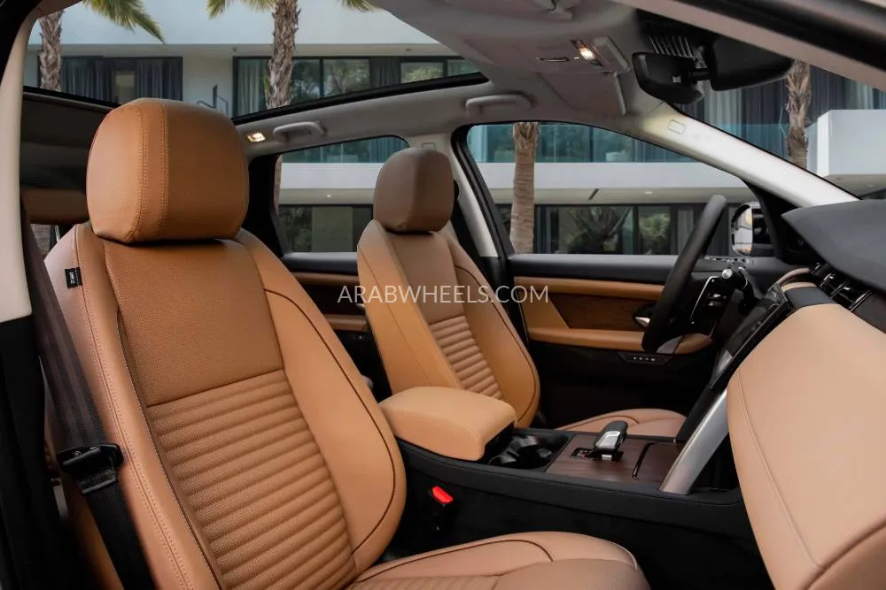 Land Rover Discovery Sport 2024 for Sale in Dubai Image-11