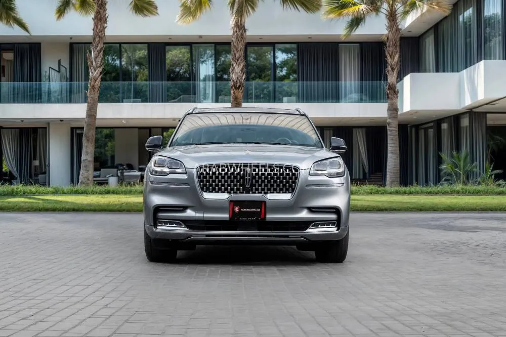 Lincoln Aviator 2023 for Sale in Dubai Image-4