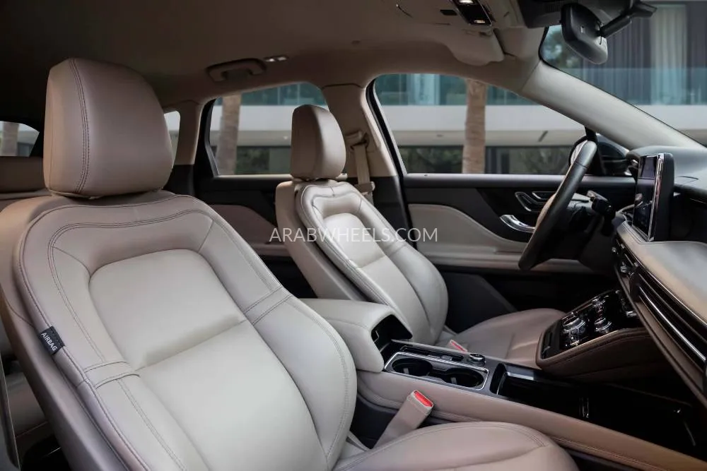 Lincoln Corsair 2021 for Sale in Dubai Image-10