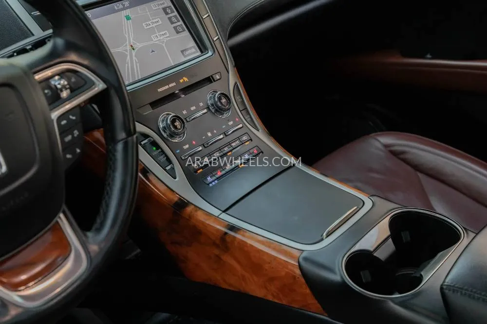 لينكون نوتيلوس 2020 for Sale in دبي Image-10