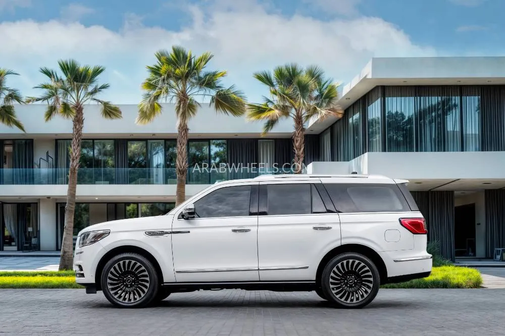 Lincoln Navigator 2021 for Sale in Dubai Image-20