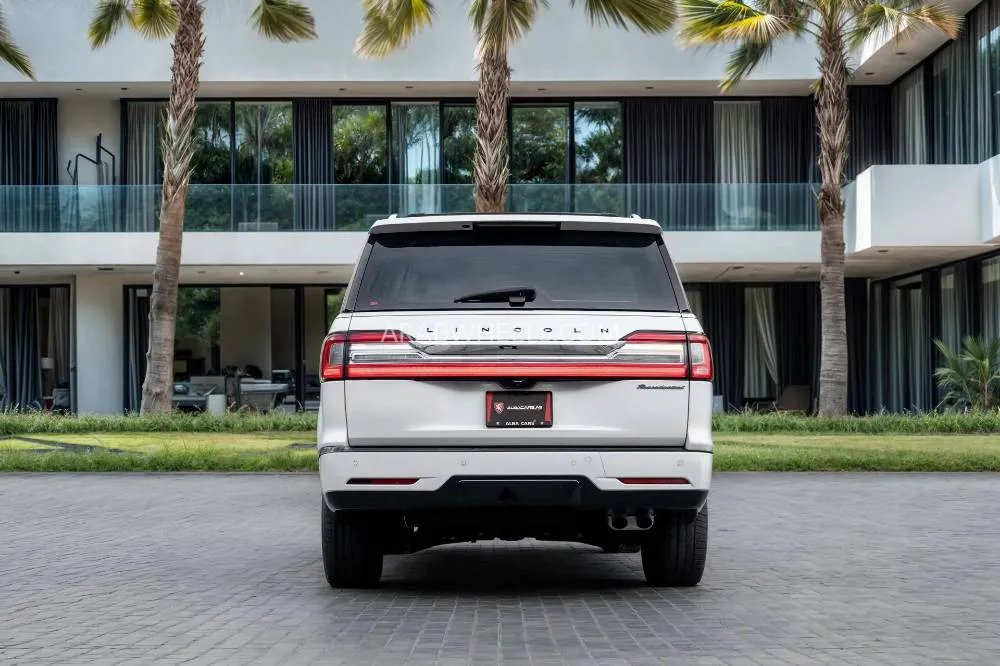 Lincoln Navigator 2021 for Sale in Dubai Image-23