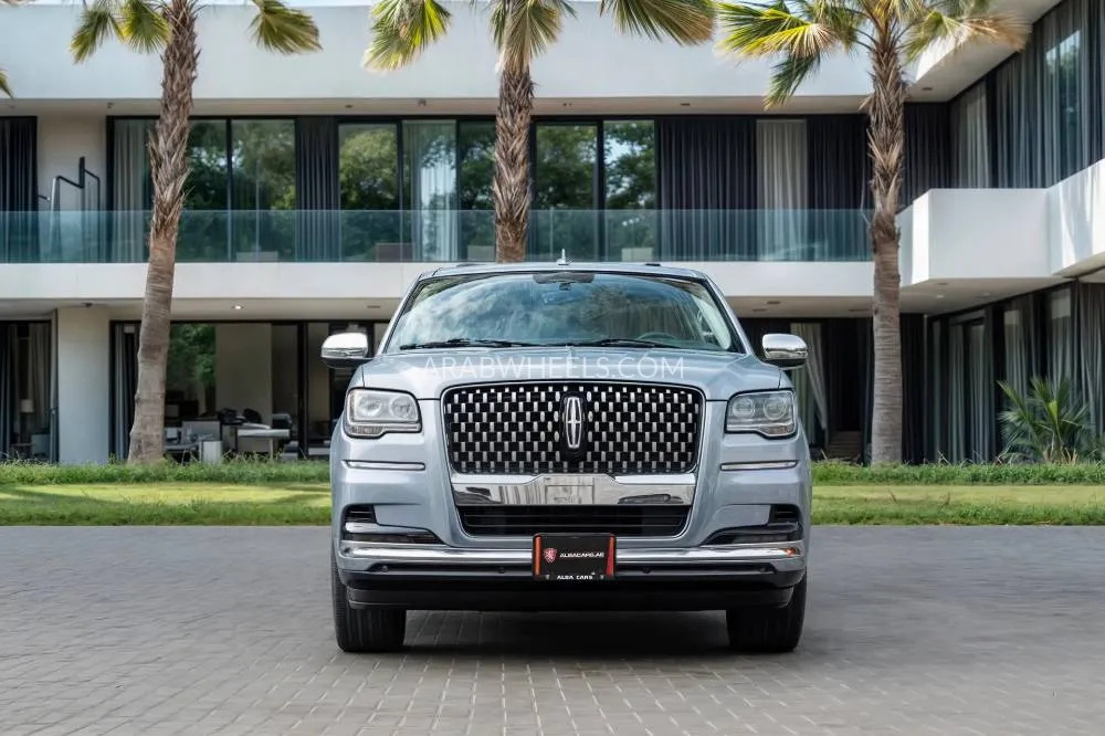 Lincoln Navigator 2023 for Sale in Dubai Image-4