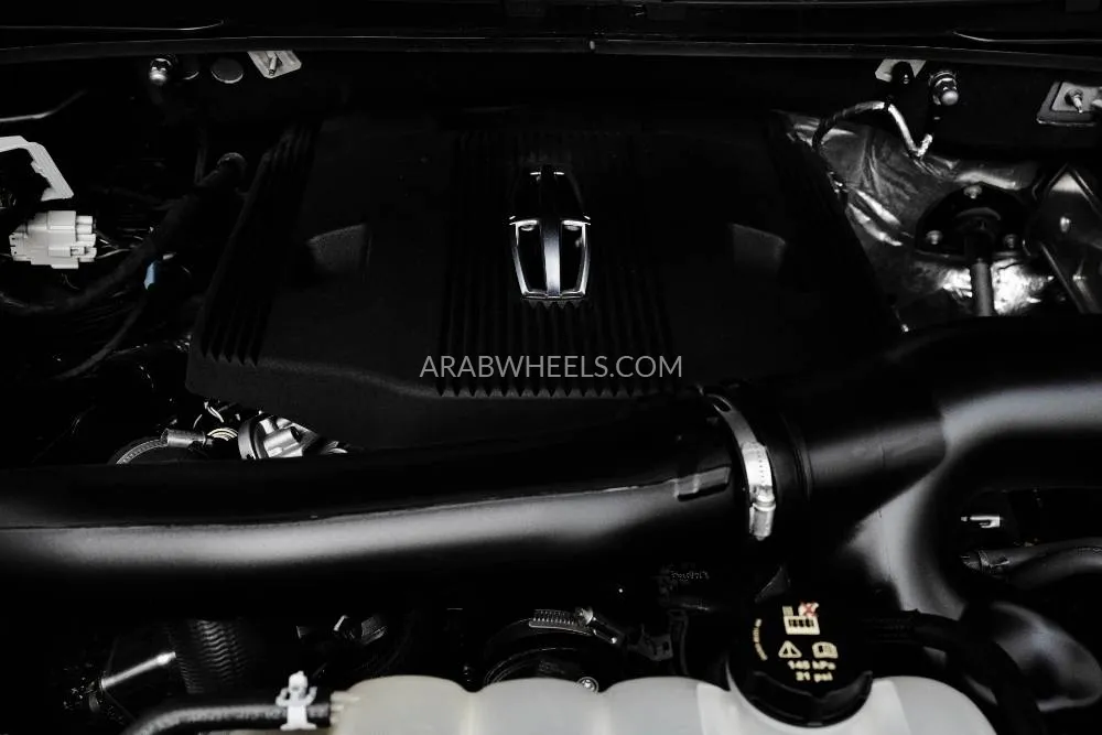 Lincoln Navigator 2023 for Sale in Dubai Image-18