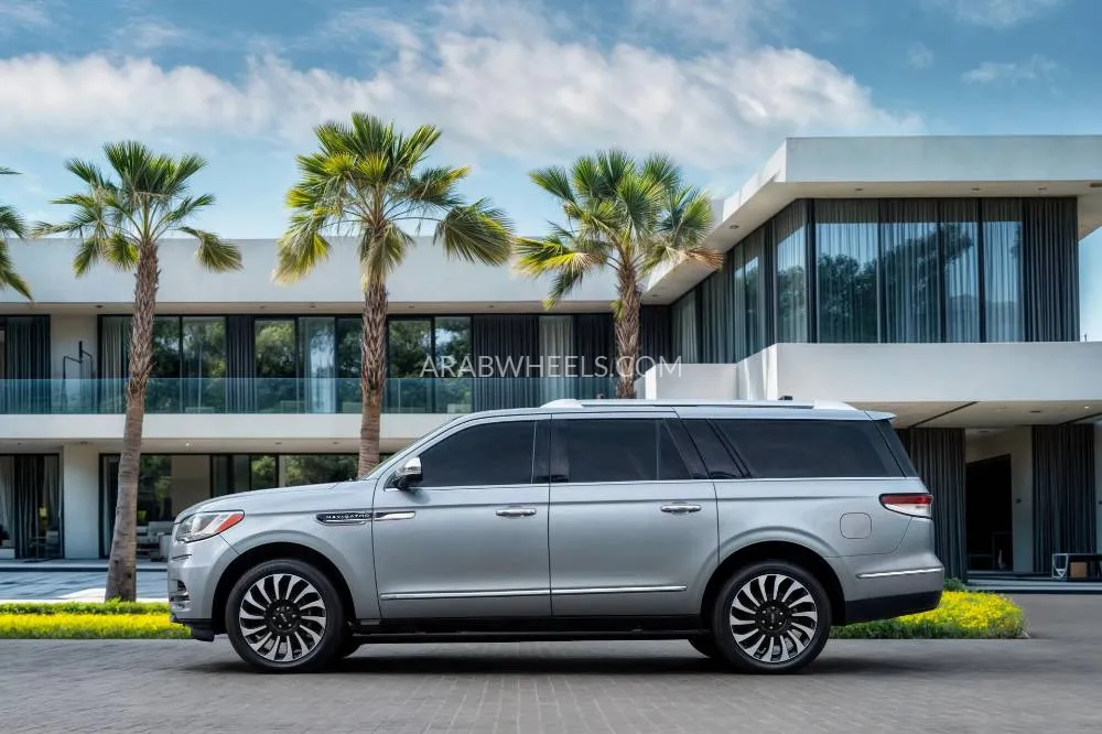 Lincoln Navigator 2023 for Sale in Dubai Image-20