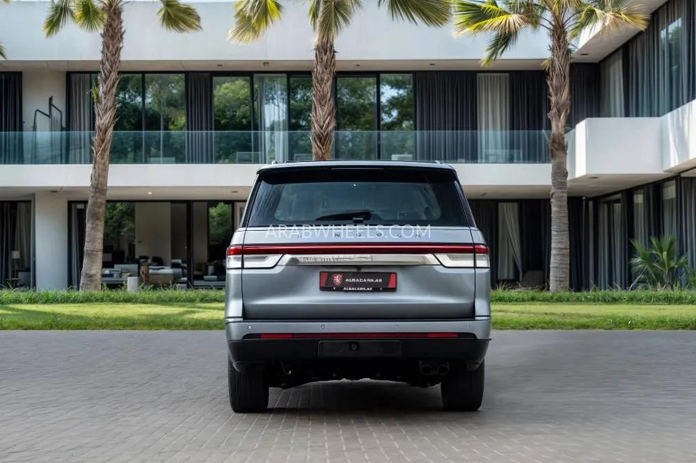 Lincoln Navigator 2023 for Sale in Dubai Image-23