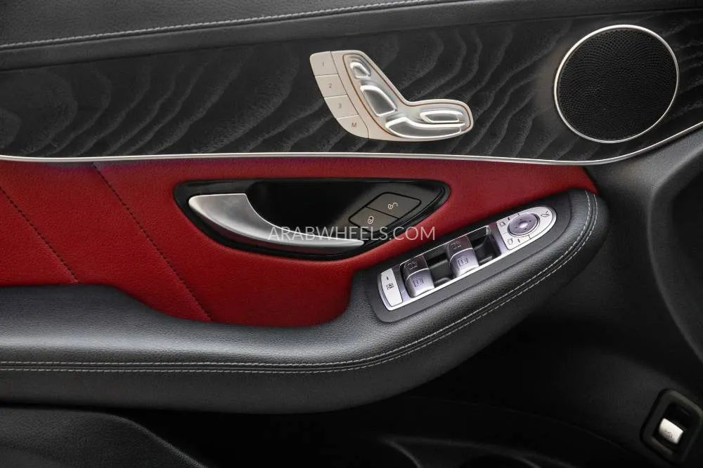 Mercedes Benz GLC Class 2020 for Sale in Dubai Image-16