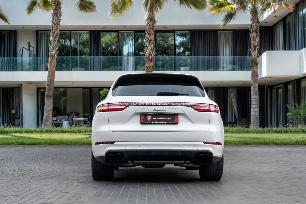 Porsche Cayenne 2022 for Sale in Dubai Image-5