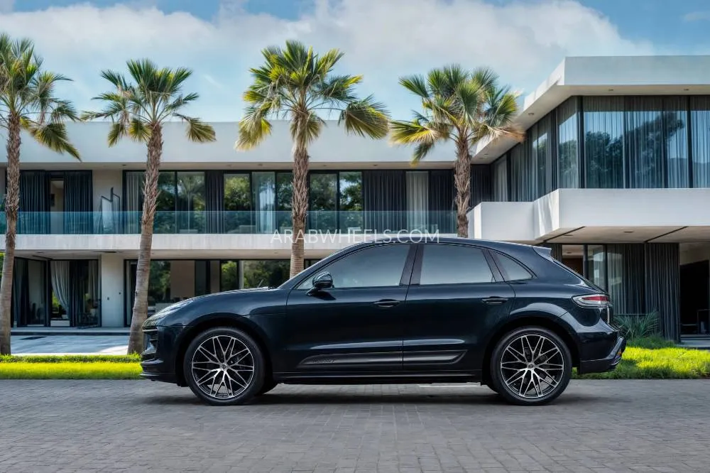 Porsche Macan 2022 for Sale in Dubai Image-17