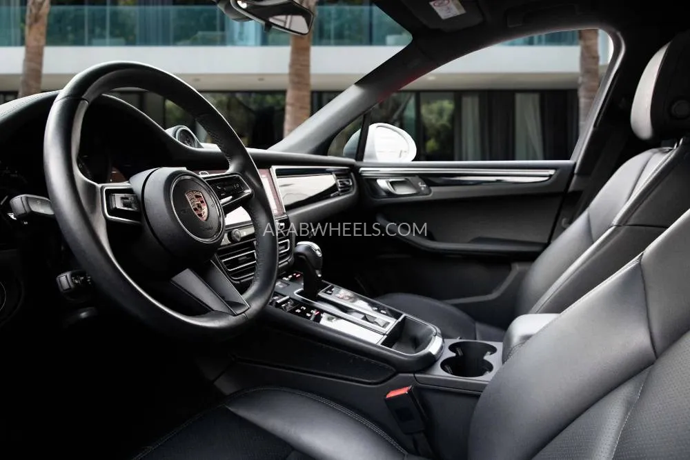Porsche Macan 2024 for Sale in Dubai Image-9