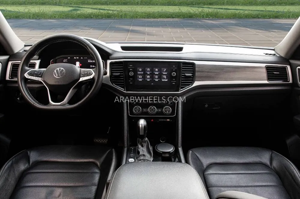 Volkswagen Teramont 2021 for Sale in Dubai Image-8
