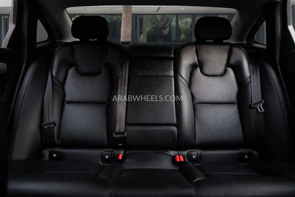 Volvo S90 2020 for Sale in Dubai Image-12
