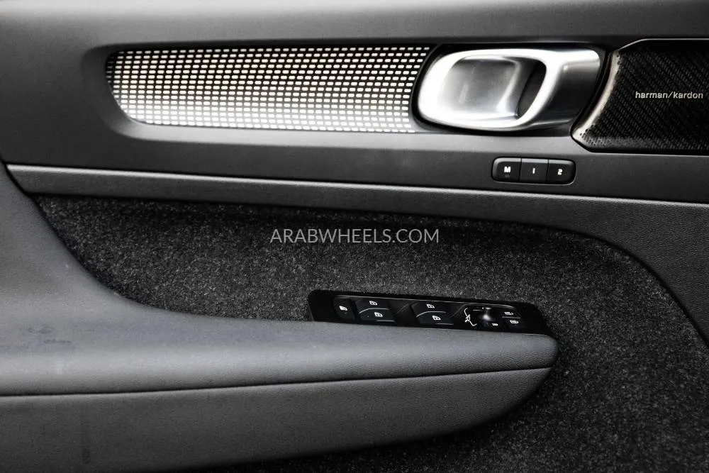 Volvo XC40 2022 for Sale in Dubai Image-15