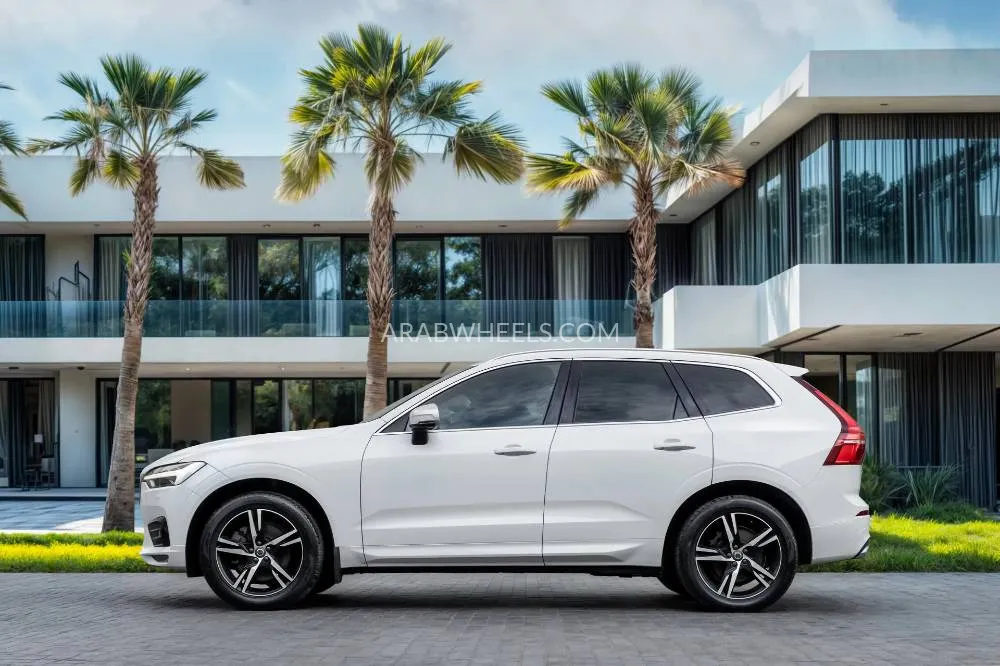 Volvo XC60 2019 for Sale in Dubai Image-2