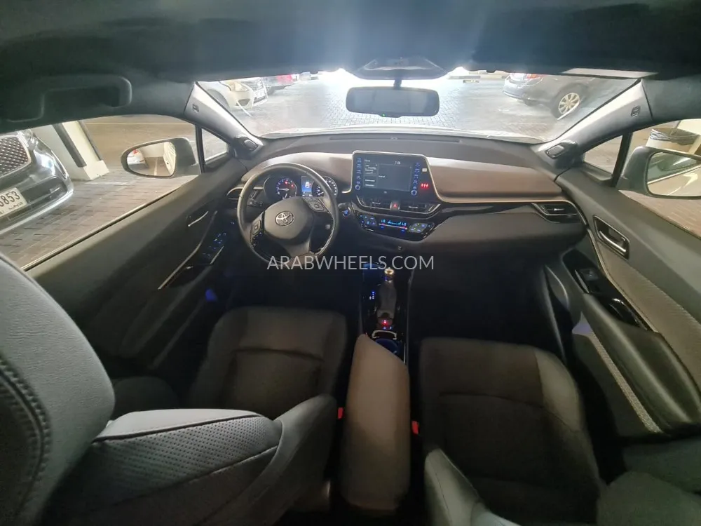 تويوتا C-HR 2023 for Sale in دبي Image-6