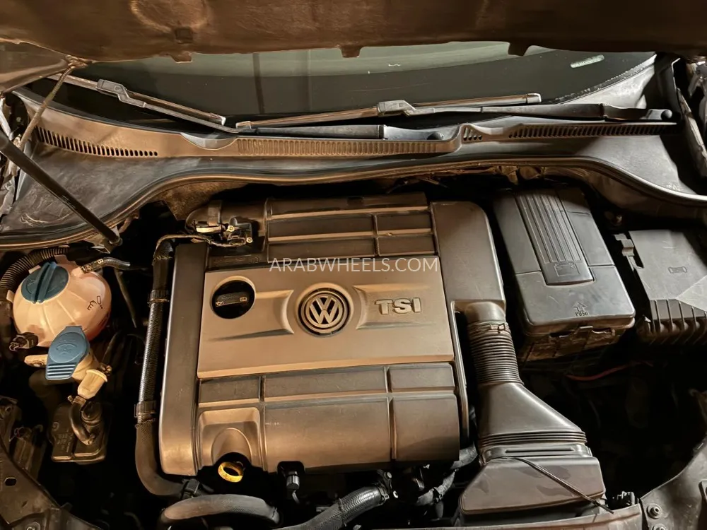 Volkswagen Golf R 2013 for Sale in Abu Dhabi Image-9