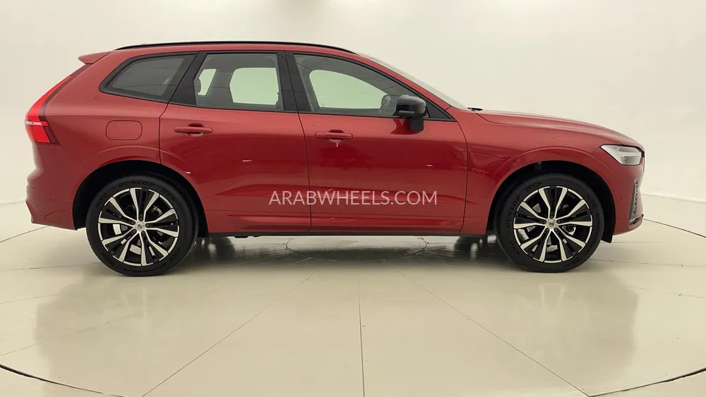 Volvo XC60 2023 for Sale in Dubai Image-2