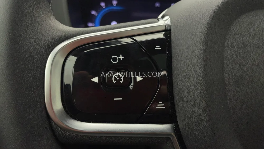 Volvo XC60 2023 for Sale in Dubai Image-22