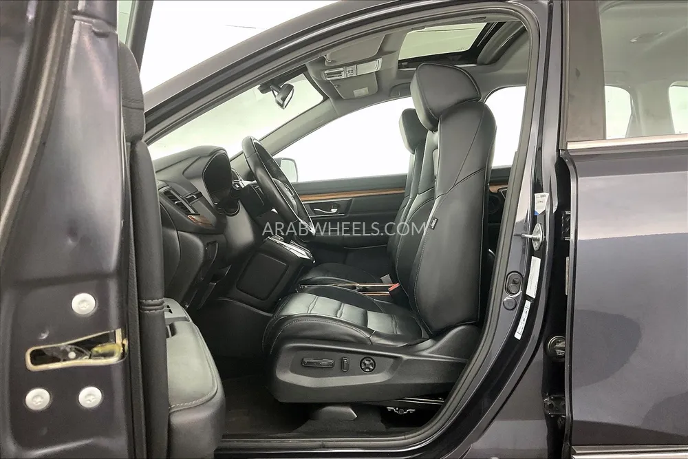 Honda CR-V 2022 for Sale in Sharjah Image-25