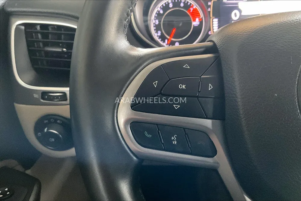 Jeep Cherokee 2020 for Sale in Sharjah Image-21