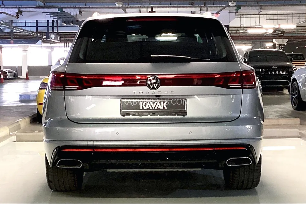 Volkswagen Touareg 2024 for Sale in Sharjah Image-5