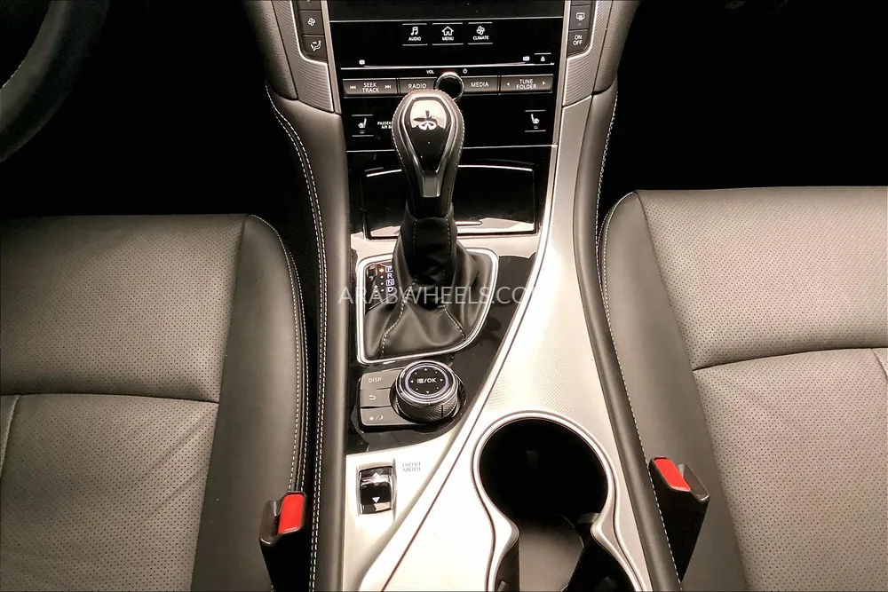 Infiniti Q50 2024 for Sale in Sharjah Image-15