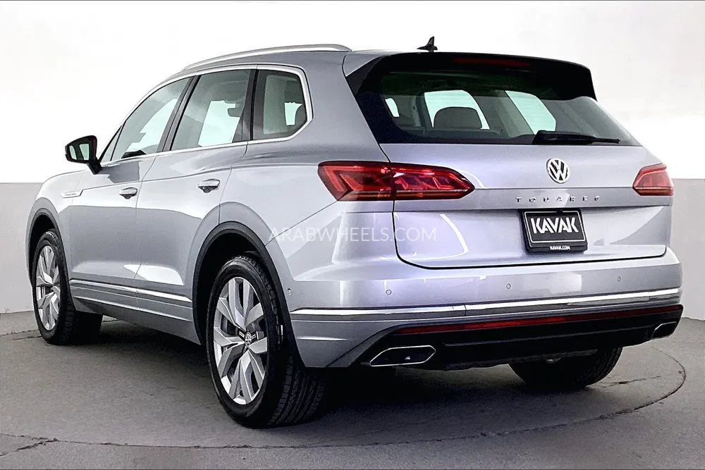 Volkswagen Touareg 2018 for Sale in Sharjah Image-6
