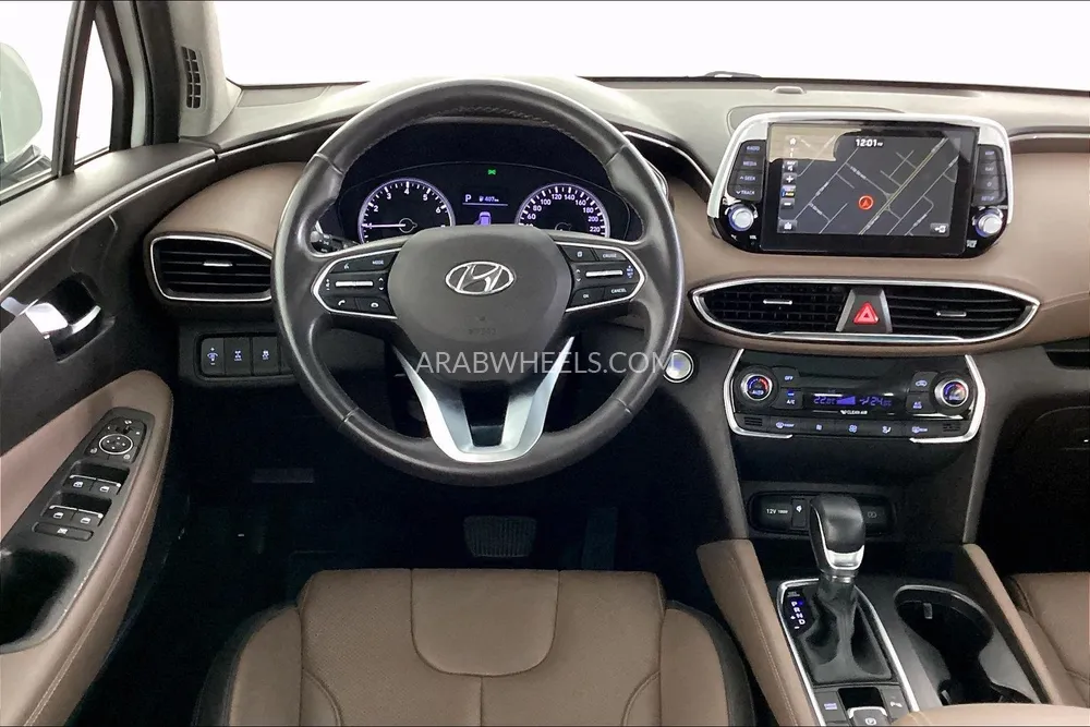 Hyundai Santa Fe 2020 for Sale in Sharjah Image-11