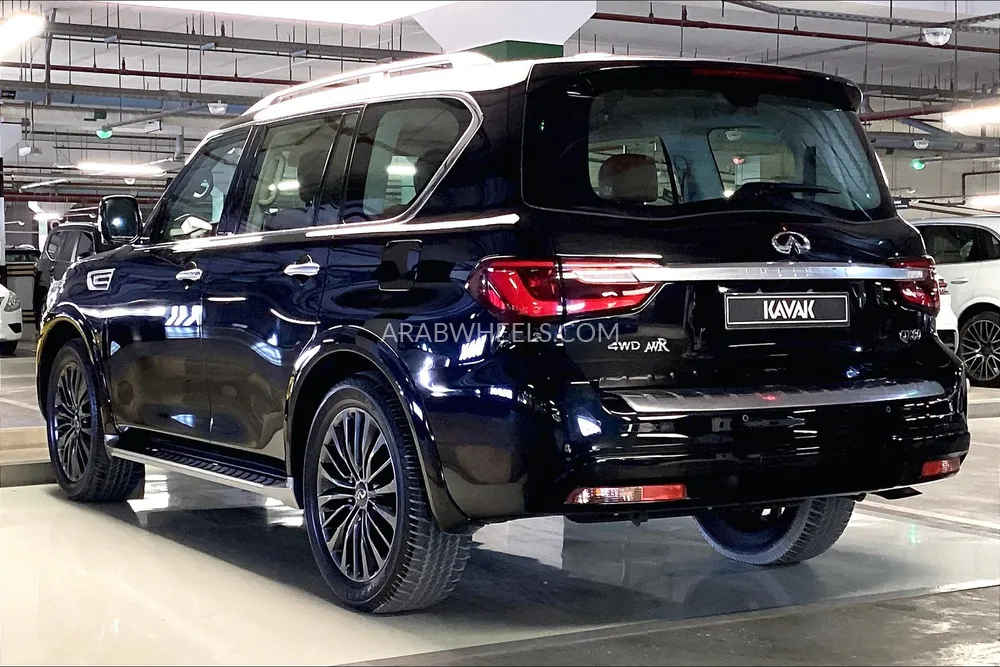 Infiniti QX80 2023 for Sale in Dubai Image-6