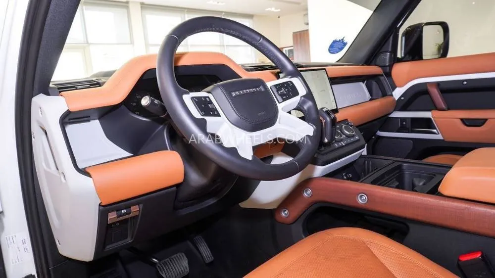 Land Rover Defender 2024 for Sale in Sharjah Image-5