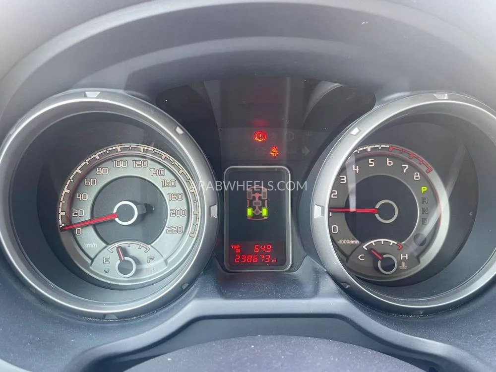 Mitsubishi Pajero 2014 for Sale in Sharjah Image-11