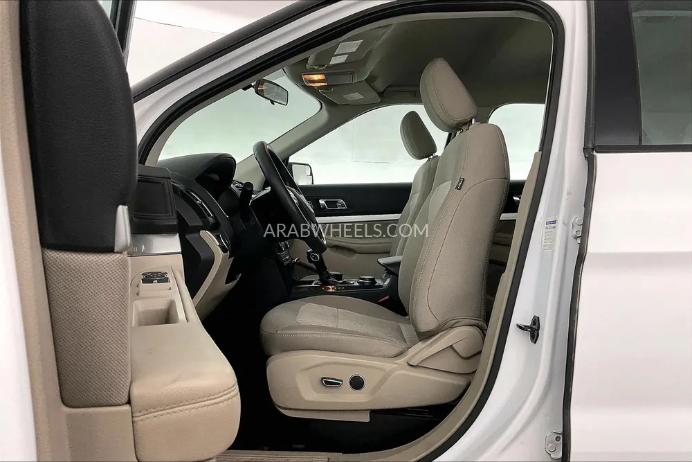 Ford Explorer 2018 for Sale in Sharjah Image-23