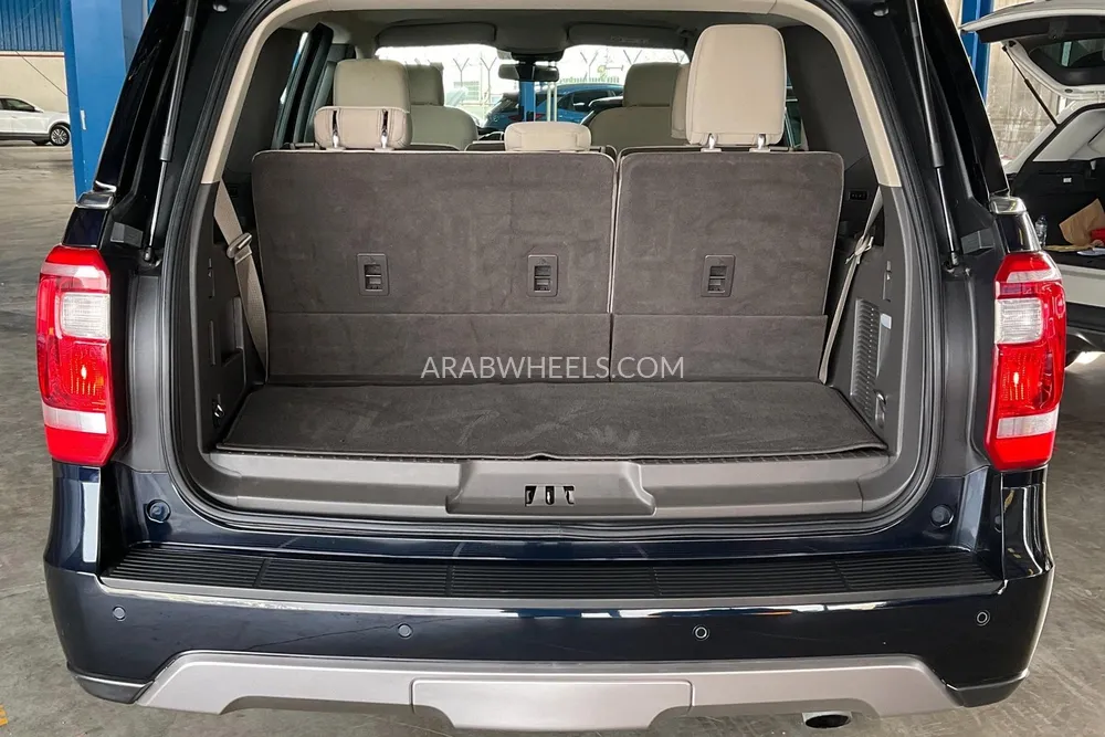 Ford Expedition 2021 for Sale in Sharjah Image-15
