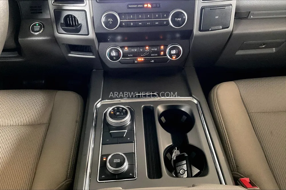 Ford Expedition 2021 for Sale in Sharjah Image-16