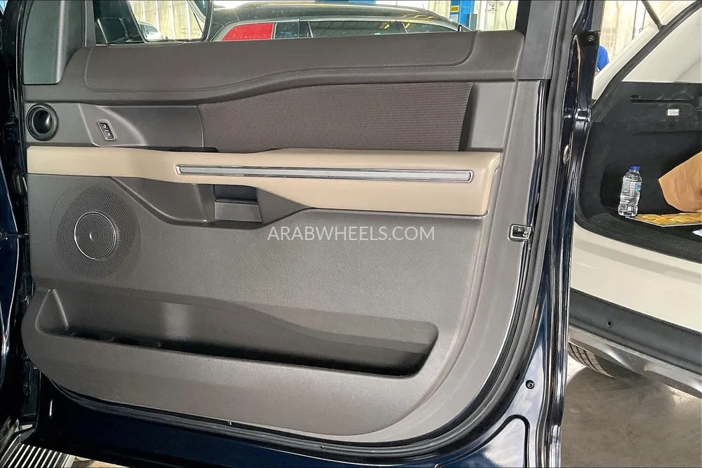 Ford Expedition 2021 for Sale in Sharjah Image-25