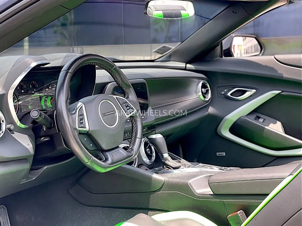 Chevrolet Camaro 2023 for Sale in Dubai Image-17