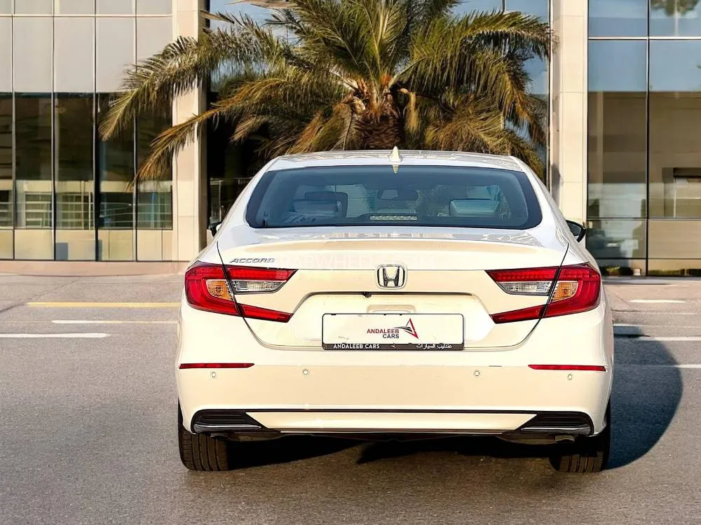 Honda Accord 2022 for Sale in Dubai Image-7