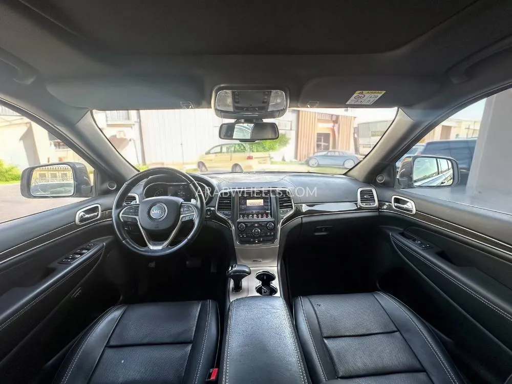 Jeep Grand Cherokee 2019 for Sale in Dubai Image-12