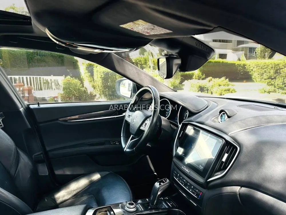 Maserati Ghibli 2019 for Sale in Dubai Image-12