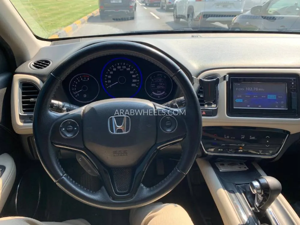 Honda CR-V 2020 for Sale in Dubai Image-2