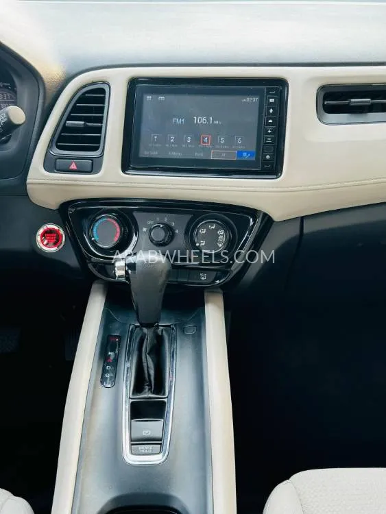 Honda HR-V 2021 for Sale in Dubai Image-14