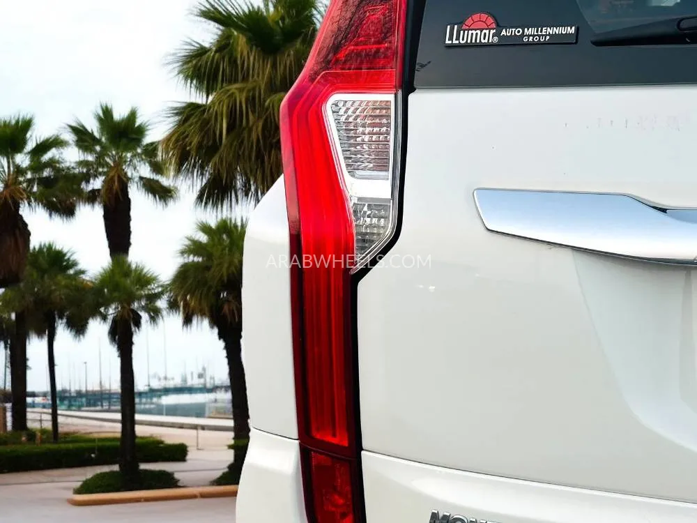 Mitsubishi Montero Sport 2017 for Sale in Dubai Image-10