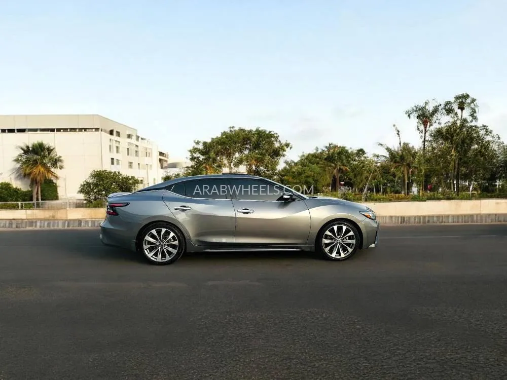 Nissan Maxima 2023 for Sale in Dubai Image-7