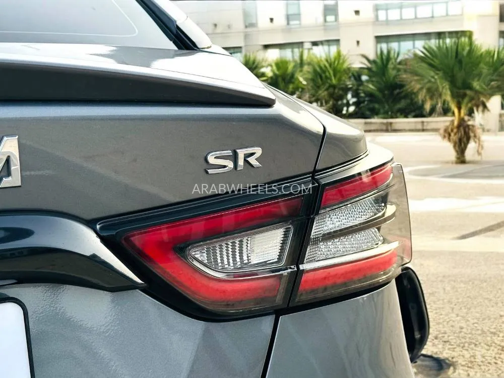 Nissan Maxima 2023 for Sale in Dubai Image-11