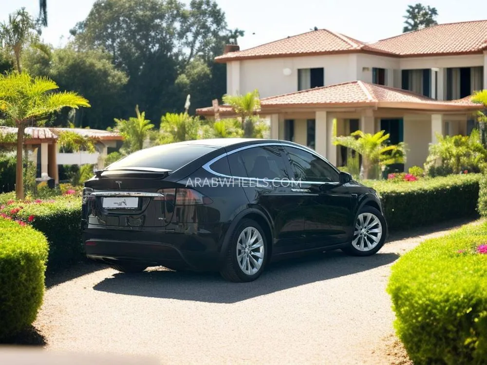 Tesla Model X 2017 for Sale in Dubai Image-7