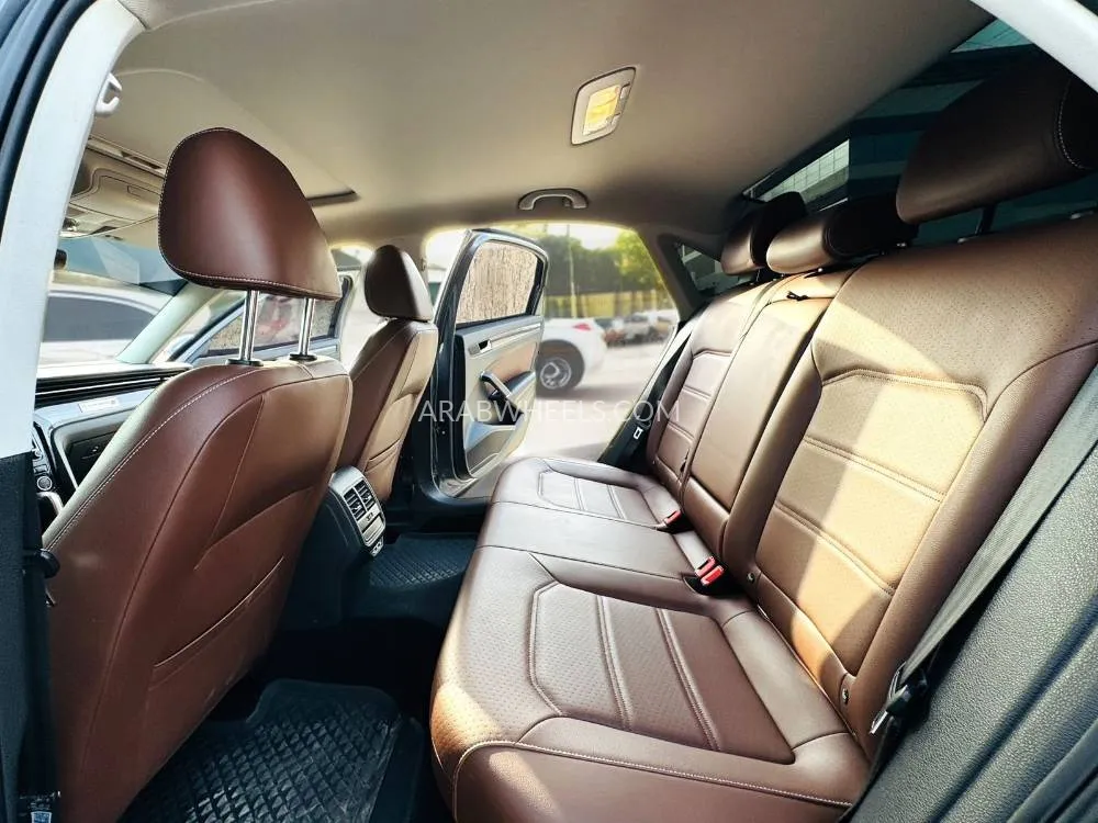 Volkswagen Passat 2020 for Sale in Dubai Image-15