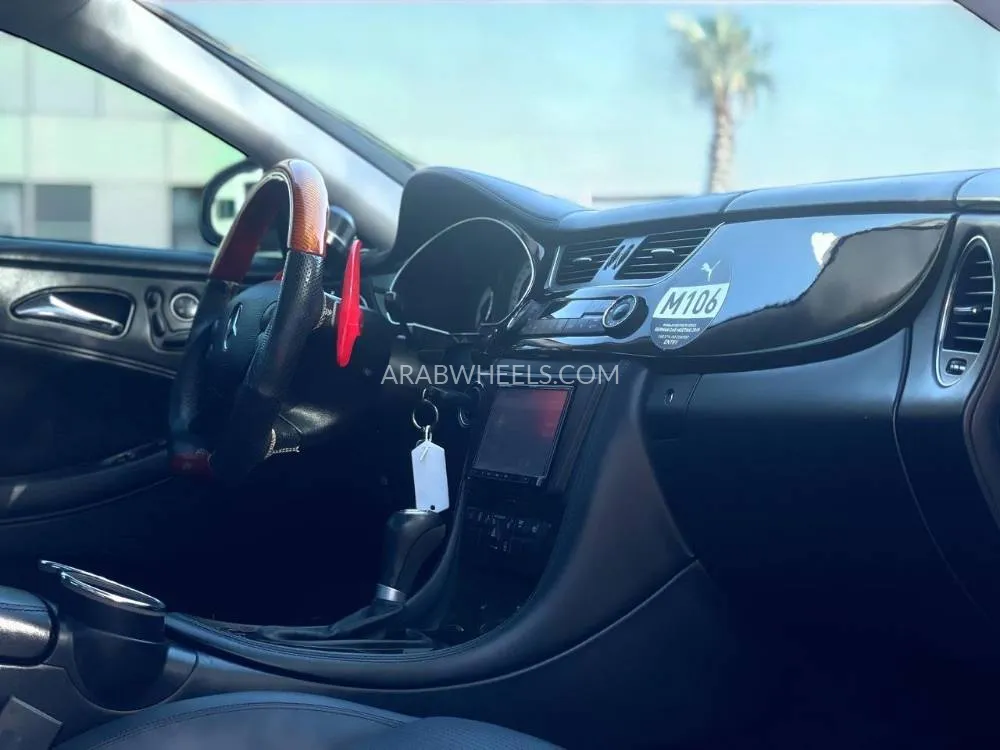 مرسيدس بنز CLS Class 2005 for Sale in دبي Image-14