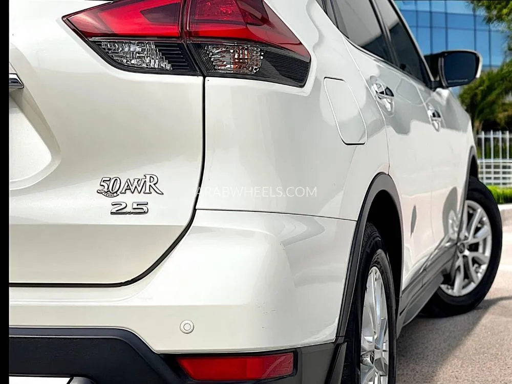 Nissan X-Trail 2018 for Sale in Dubai Image-10