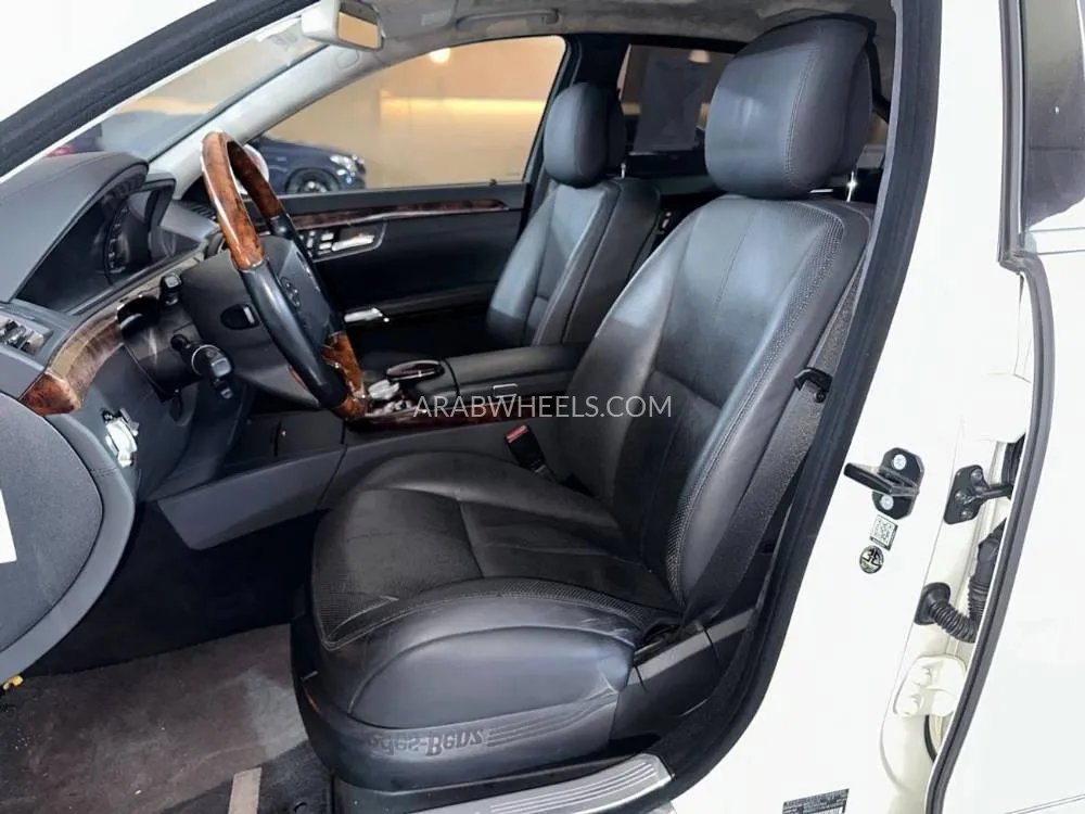 Mercedes Benz CLS Class 2007 for Sale in Dubai Image-13