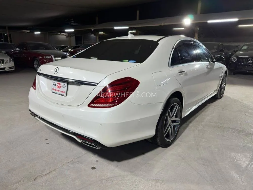 Mercedes Benz CLS Class 2015 for Sale in Dubai Image-2